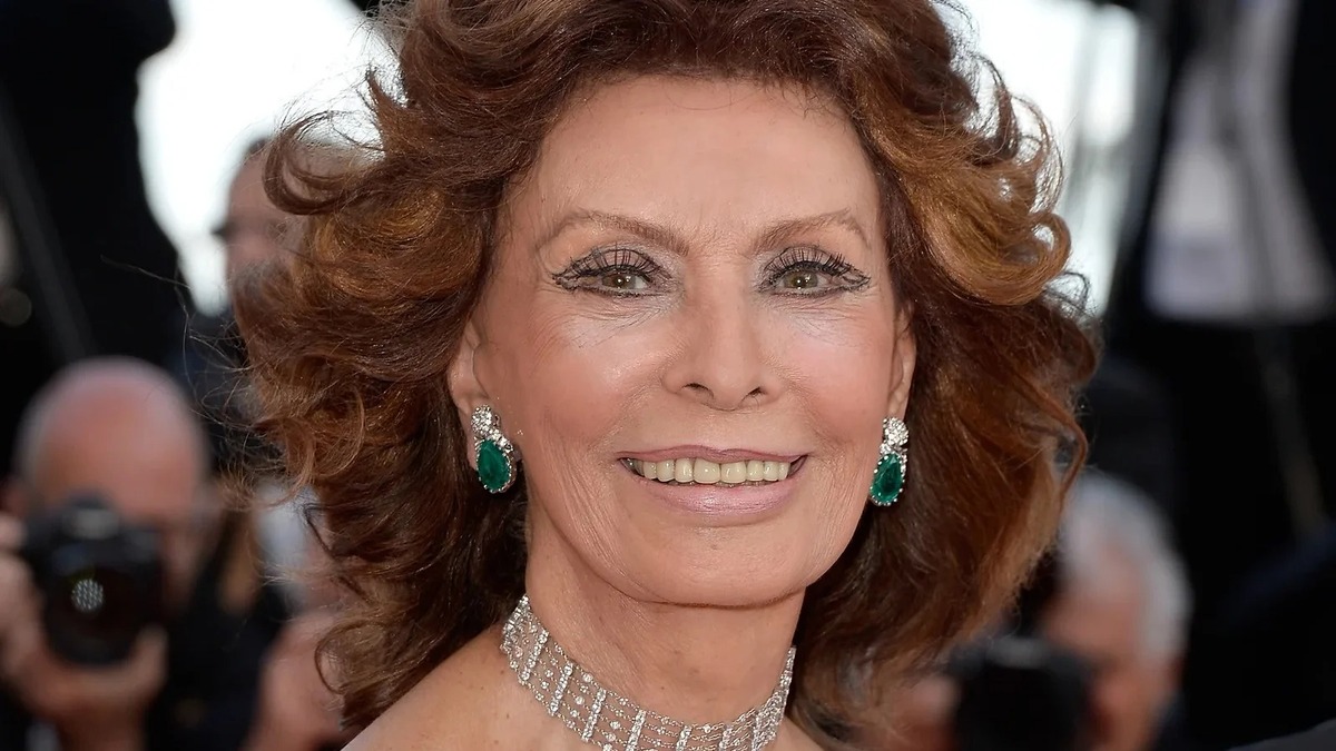 Sophia Loren a 90 anni dimostra che letà è solo un numero