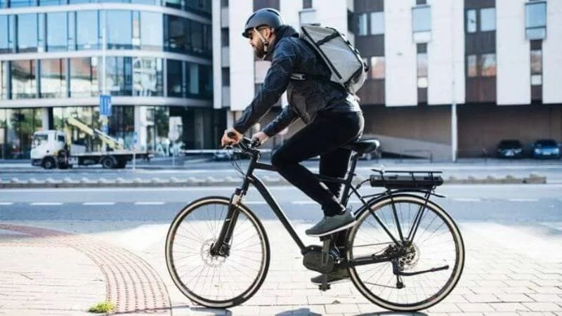 a lavoro in bici_