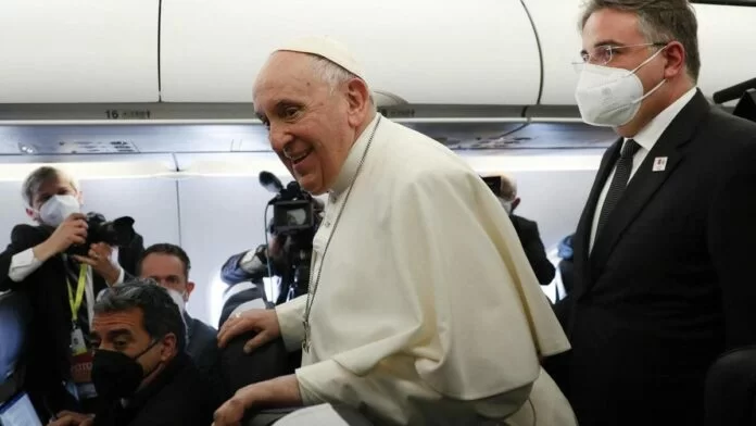 papa francesco a kiev_aereo malta