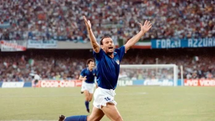 totò schillaci durante le notti magiche di italia '90