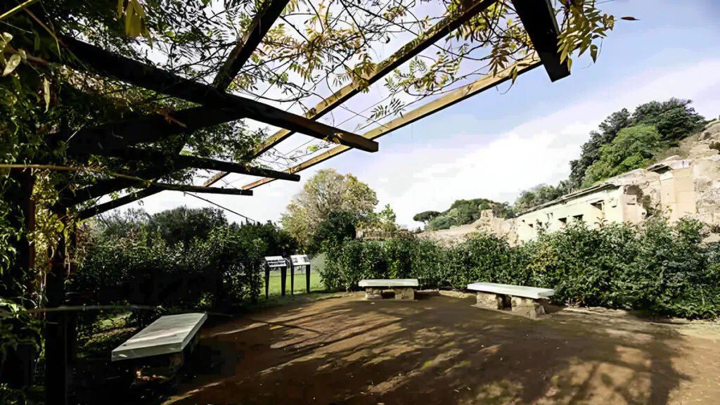 aurum coronarium, parco all'interno del colosseo